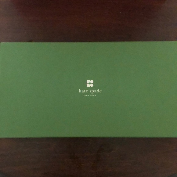 KATE SPADE WALLET NEW - Picture 2 of 6